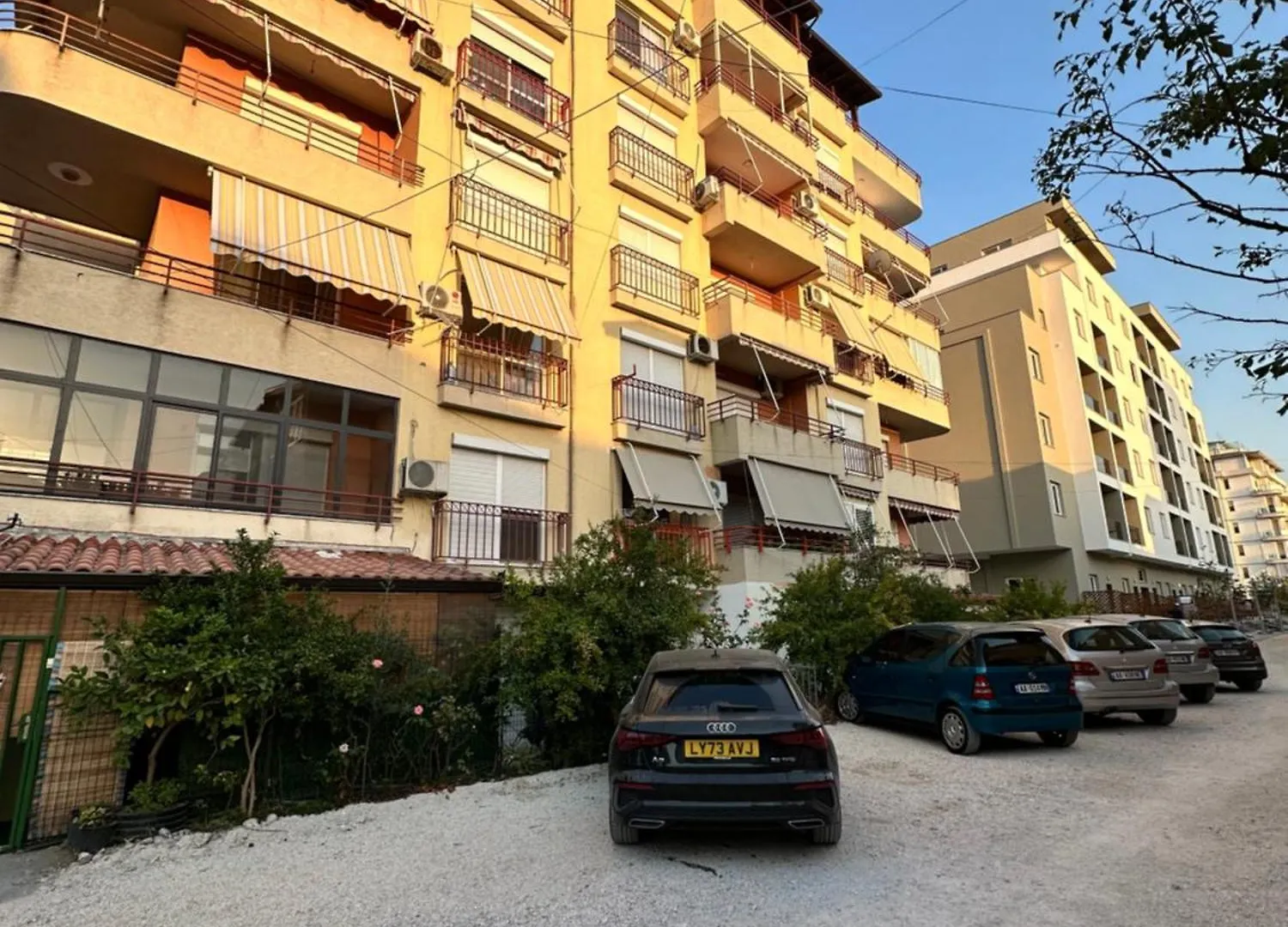 Apartment Roses Place Golem Albania