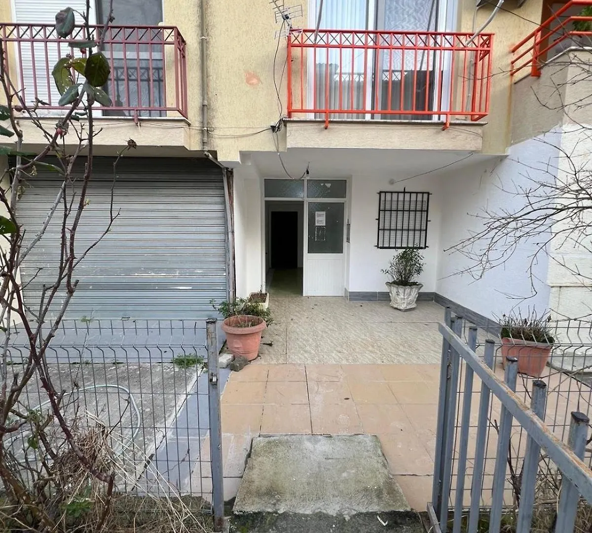 Roses Place Golem Apartment